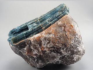 akvamarn + beryl