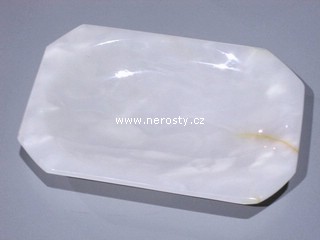 aragonit + hranat� tal��ek