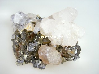 arzenopyrit + kalcit + pyrit