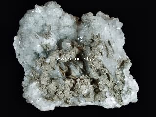 fluorit + pyrit