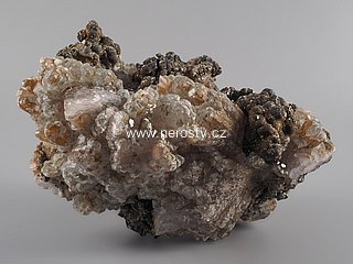 kalcit + pyrit