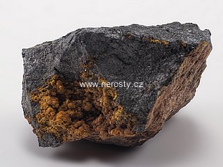 karibibit + löllingit