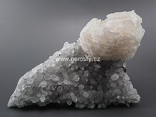 manganoan calcite, rock crystal