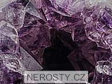 ametyst s krystaly + koule