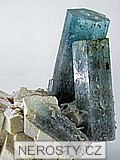 akvamarín, albit
