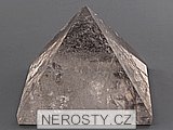 zhnda + pyramida
