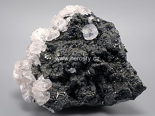 pyrit + kalcit + sfalerit