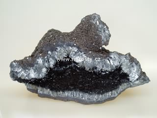 pyroluzit