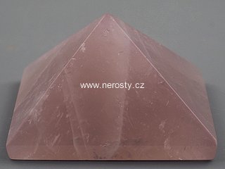 renn + pyramida